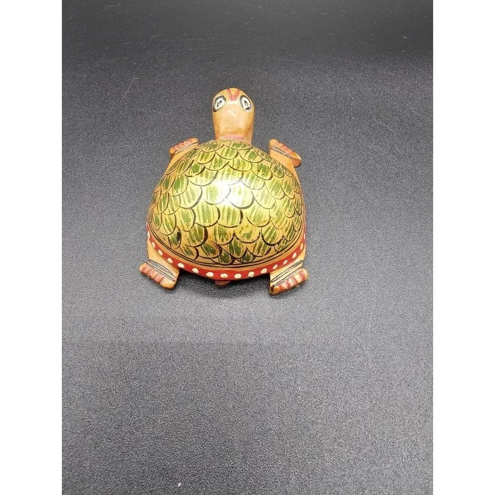 Hand Carved Hand Painted Folk‎ Art Wooden Turtle Figurine